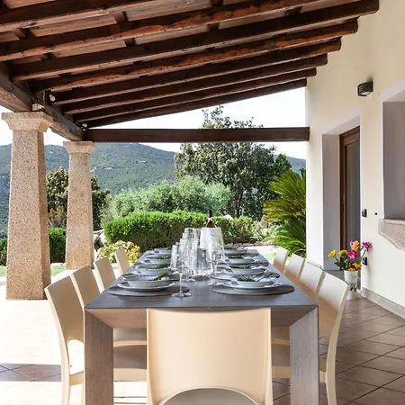 Villa Bouganvillae Cugnana