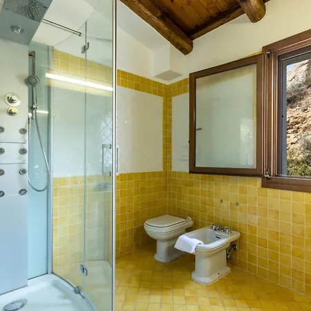 Bouganvillae Villa Cugnana